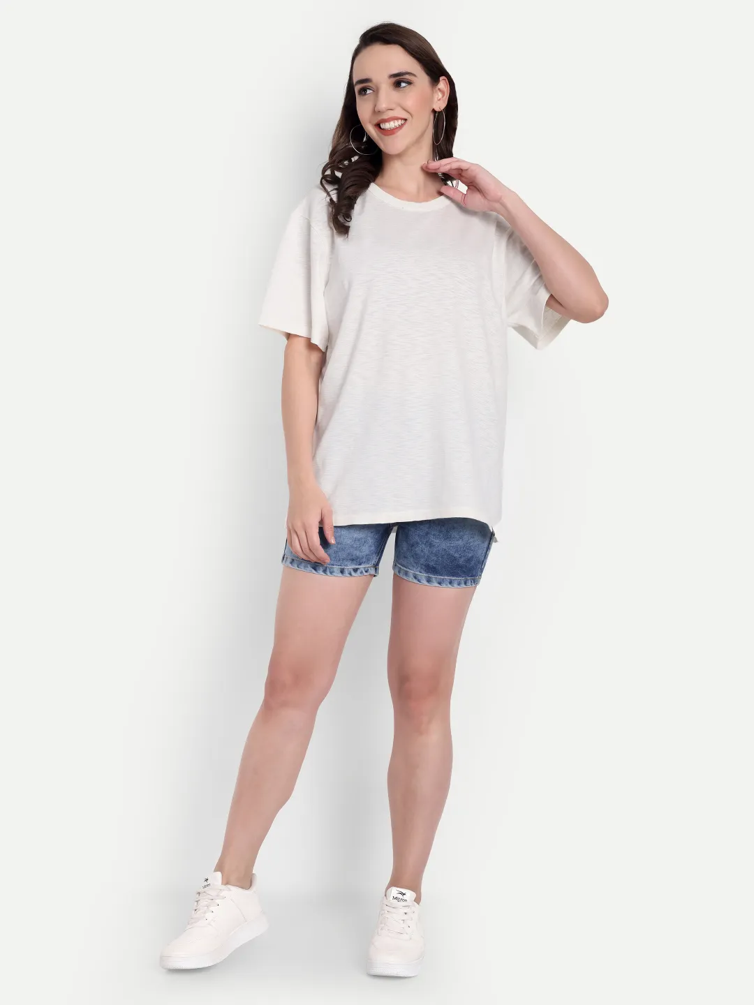 ecomm female shoot